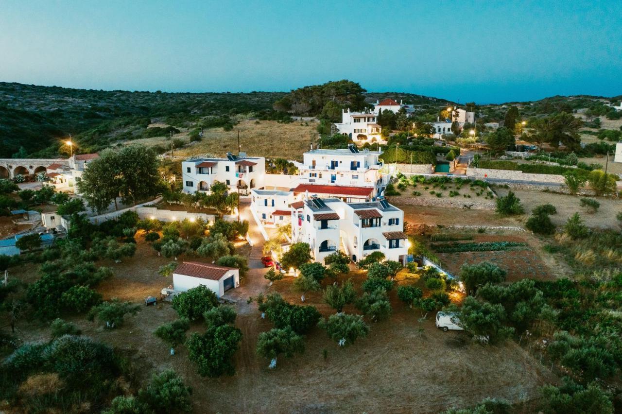 Theofilos Appartements Livádi Kithíron Kültér fotó