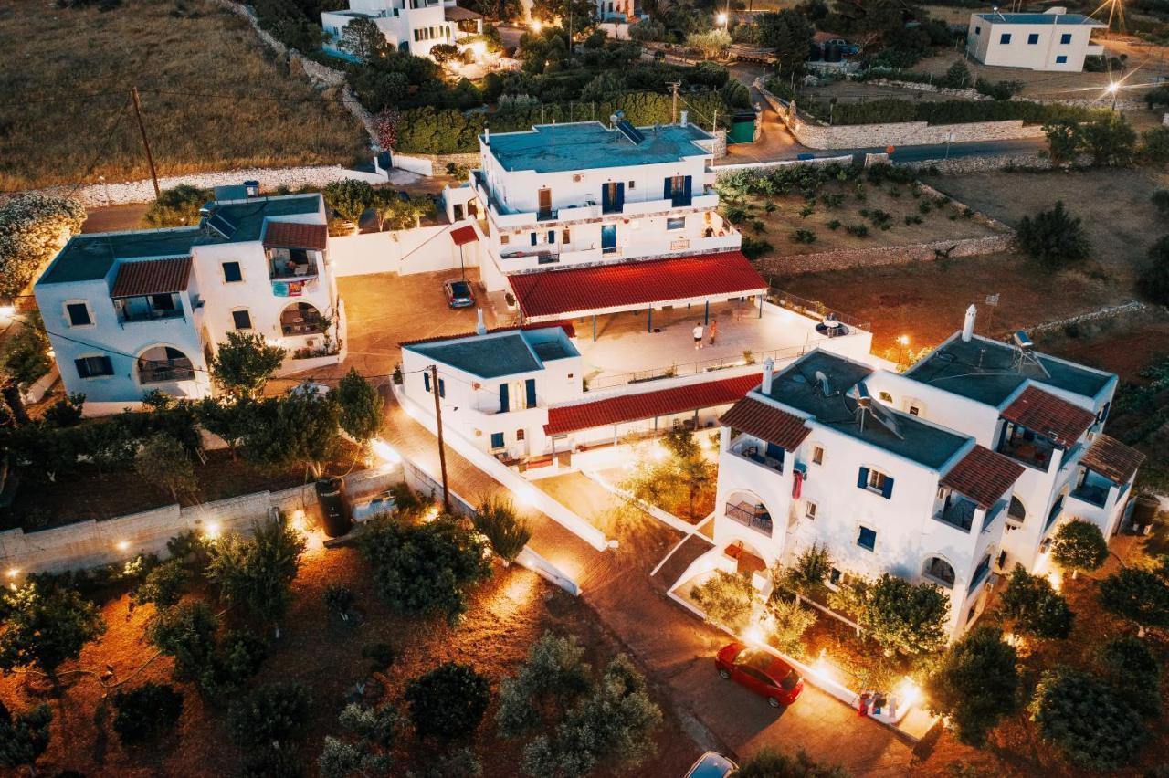 Theofilos Appartements Livádi Kithíron Kültér fotó