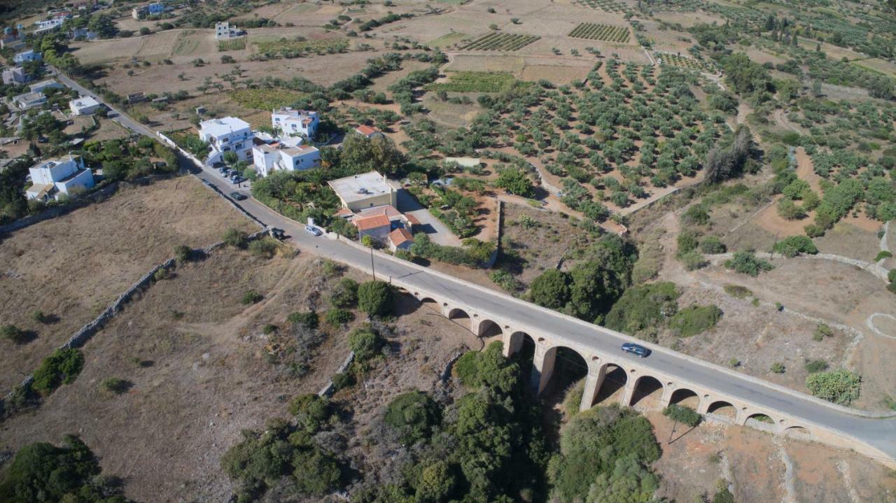 Theofilos Appartements Livádi Kithíron Kültér fotó